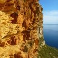 Magnifique falaise de grès orangé du Cap (...)